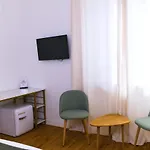 La 3*