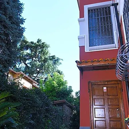 La Bed & Breakfast 3*
