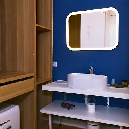 La 3* Mediolan